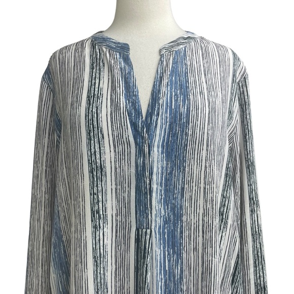 Astr Split Back striped tunic top large - Picture 2 of 12